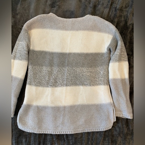 Sweater - Picture 2 of 3